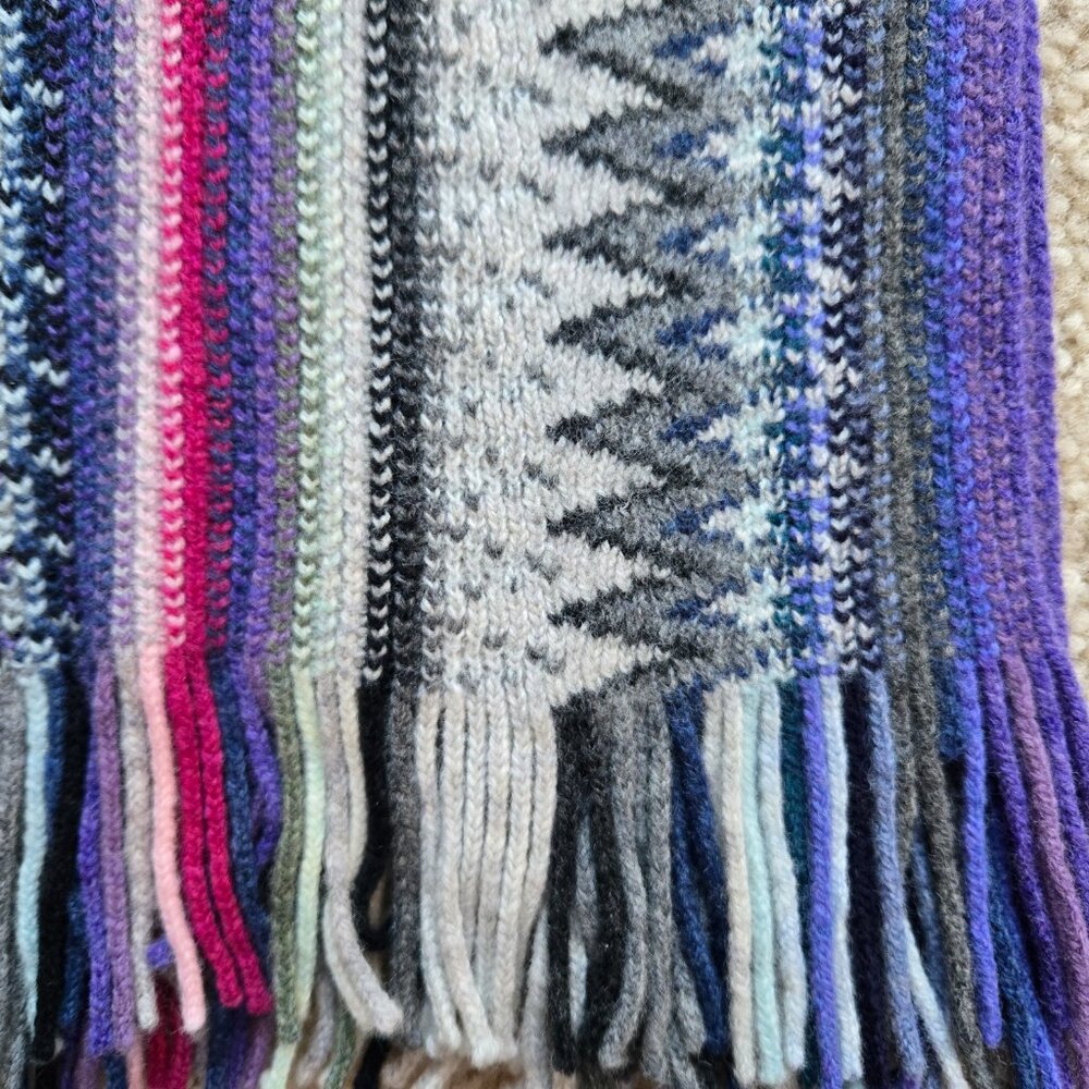 Vintage Glen Prince Lambswool Scarf *REPAIRED HOLE* - Picture 4 of 8